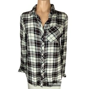 Kenneth Cole Reaction Sz S Womens Shirt Black, White & Red Plaid Long Sleeves